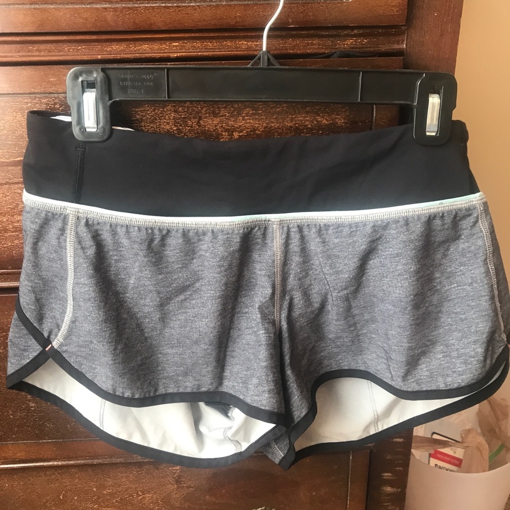 Lululemon speed up short 2.5” shorts